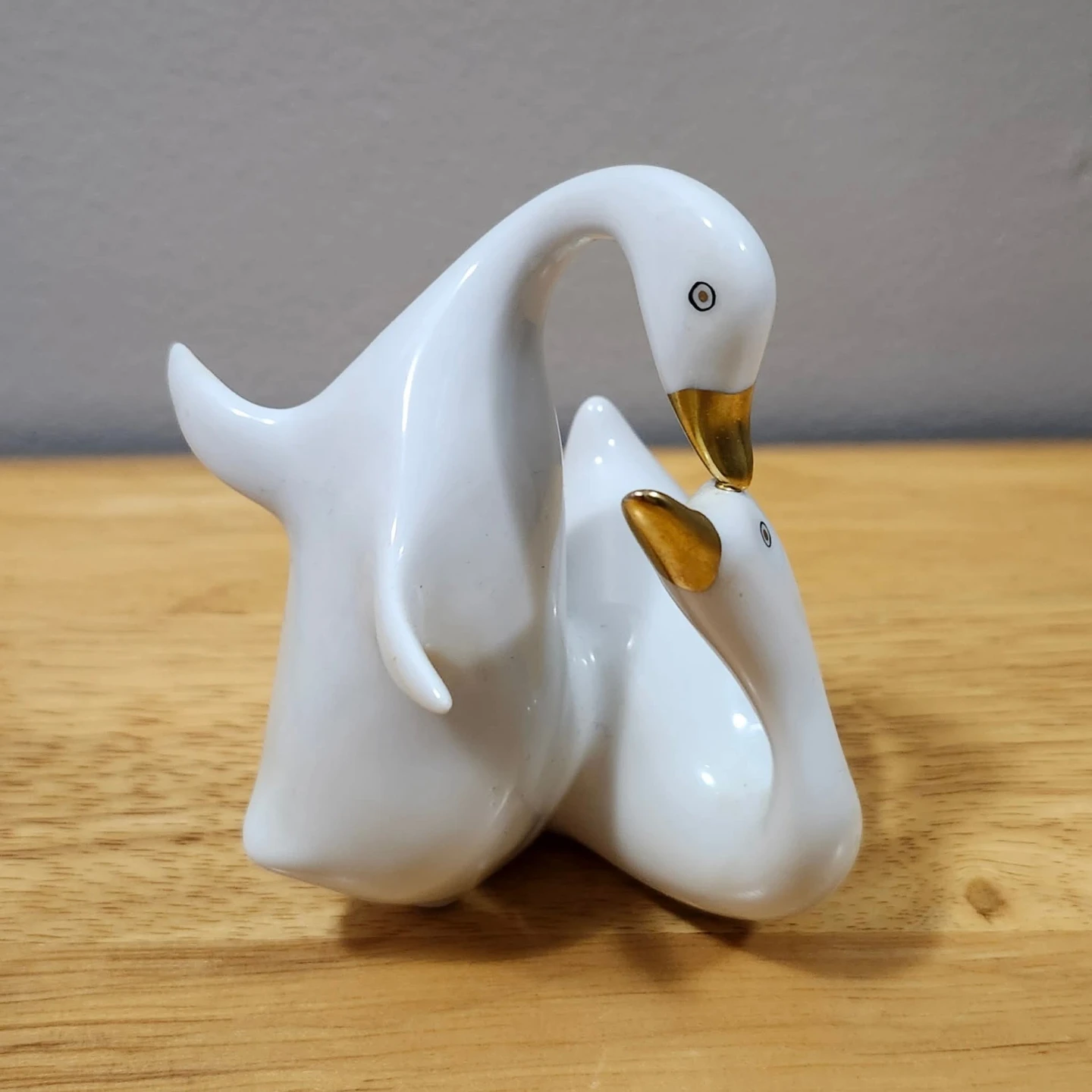 🏆Vintage Hollóháza Porcelain Figurine of Two Geese - photo 2