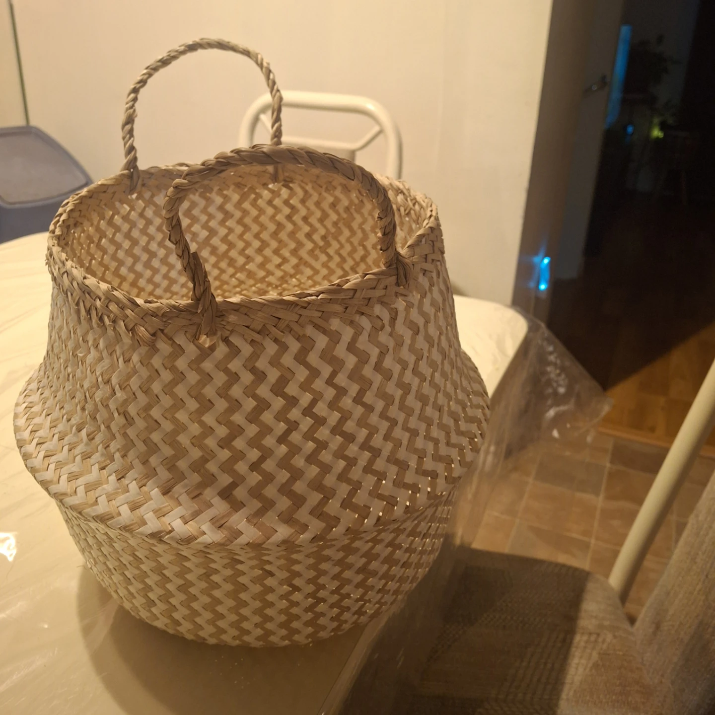 Woven Seagrass Basket - photo 3