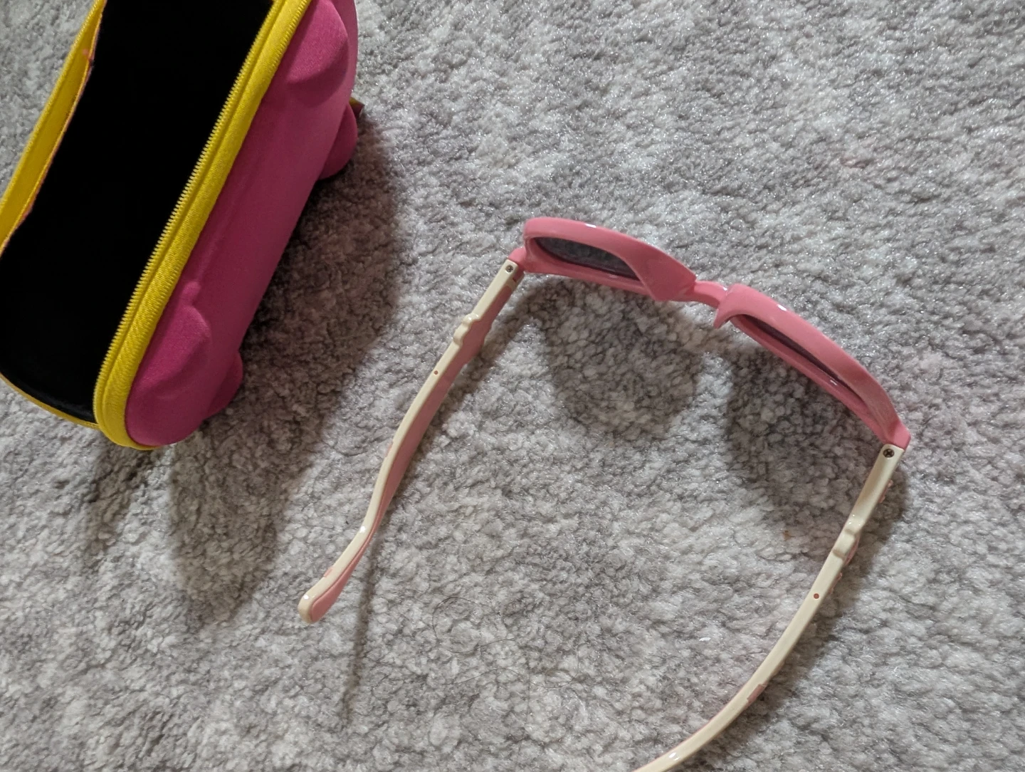 Shout Kids Pink Sunglasses with Case🏆