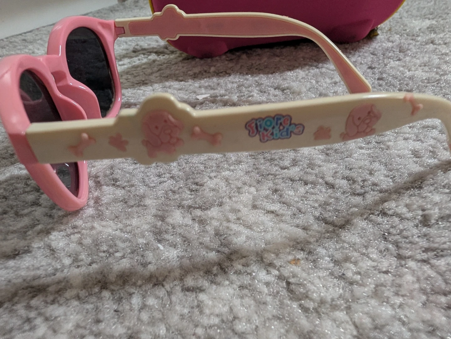 Shout Kids Pink Sunglasses with Case🏆 - photo 3