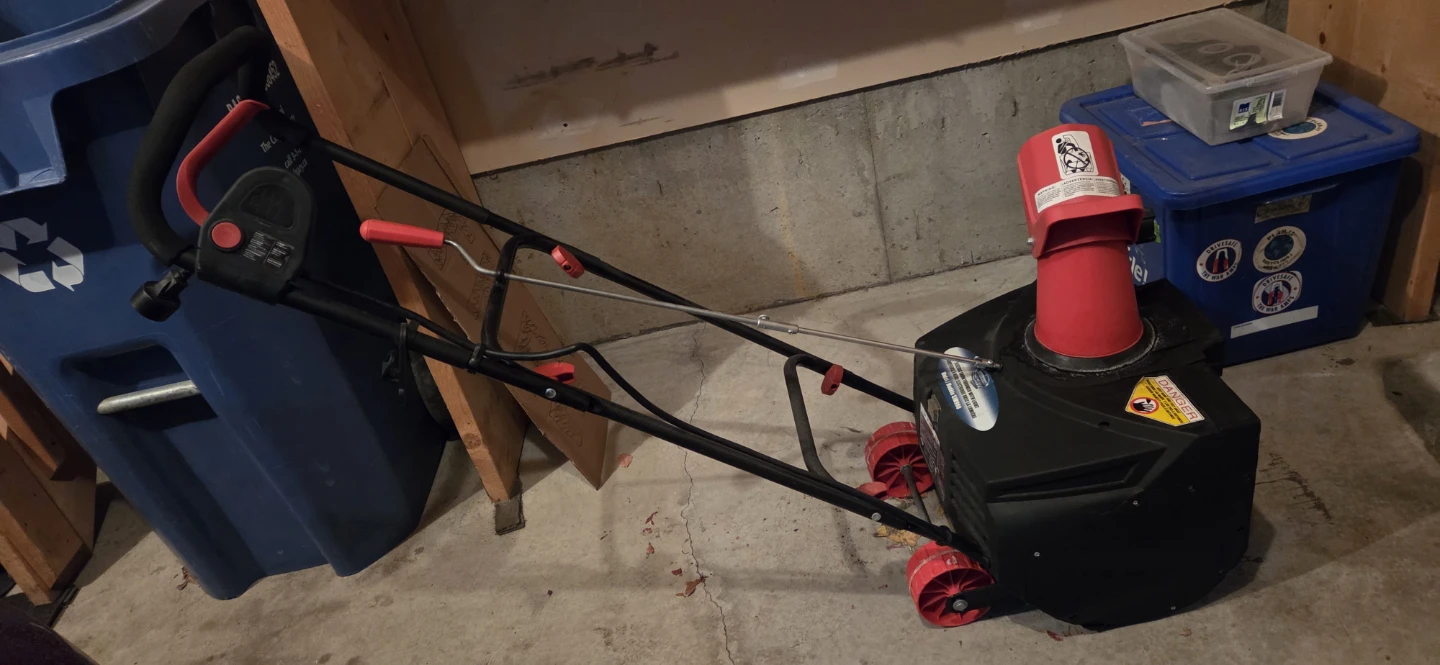 🥕 Snow Joe Snow Thrower - photo 3