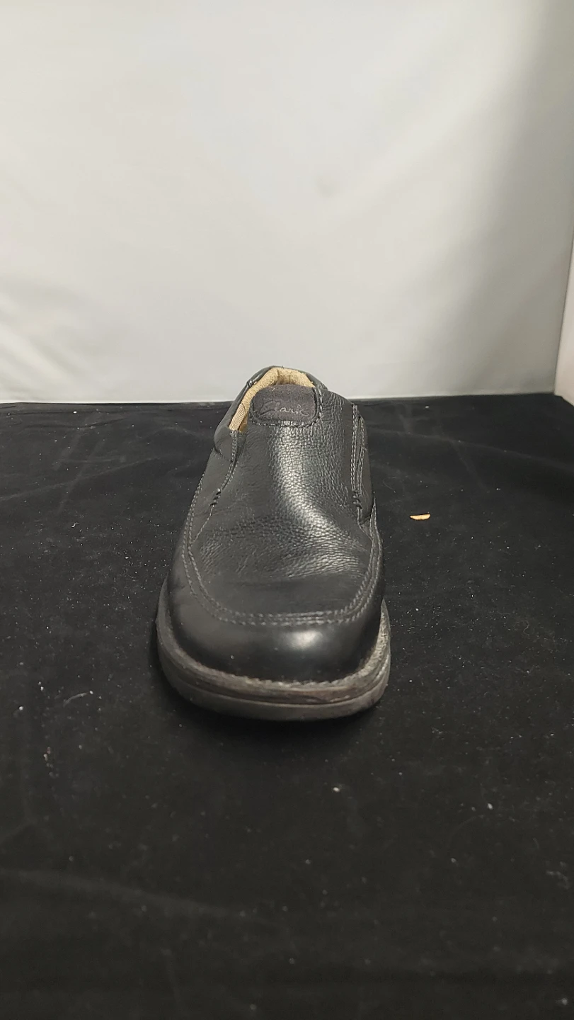 Clarks men's Black Leather Slip-On Loafers size/W 10 - photo 2
