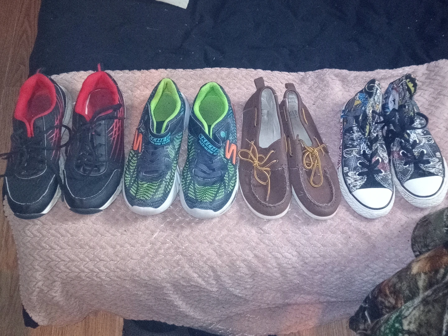 Boys size 5 shoes