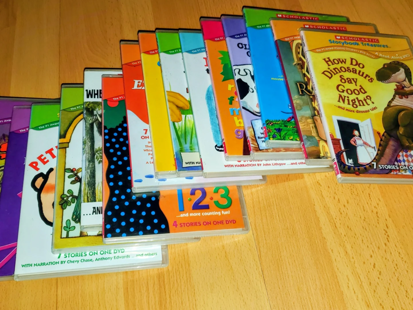 ($3 each) 16 DVDs Scholastic Storybook Treasures