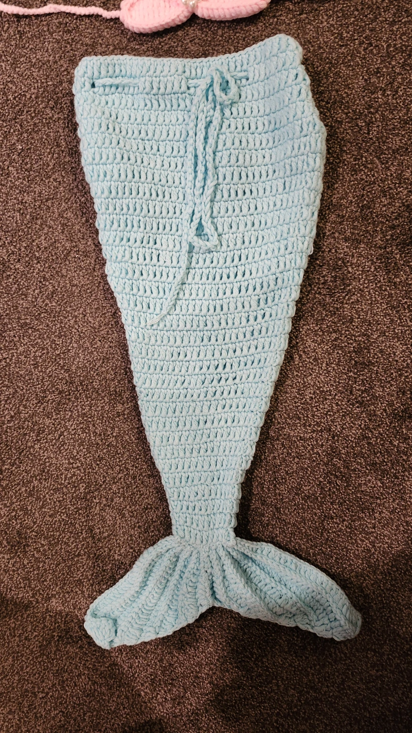 Newborn Crocheted Mermaid Tail Costume with Bikini Top - photo 2