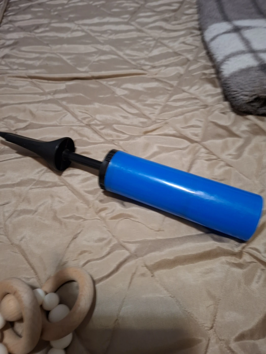 Wooden Baby Teether and Balloon Pump🏆 - photo 2