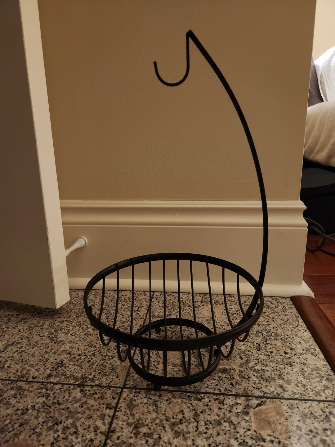 Black Metal Fruit Basket with Banana Hanger - photo 2