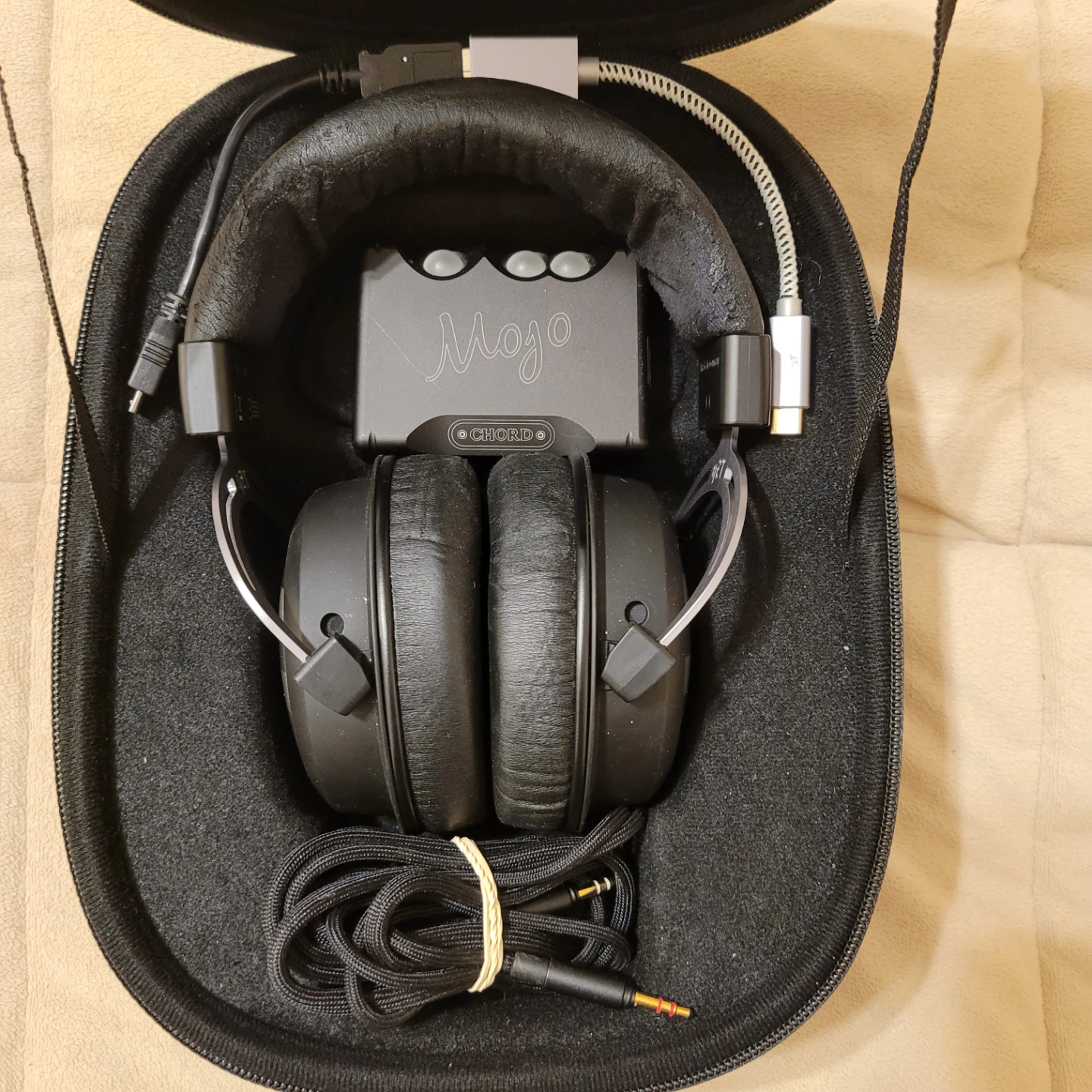 Beyerdynamic T5p Headphones with Chord Mojo DAC