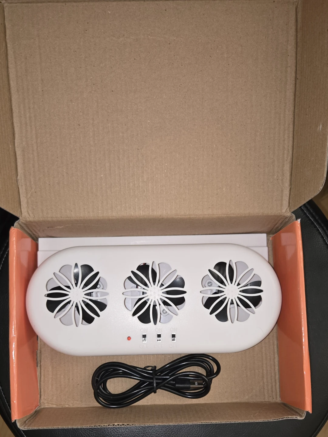 Solar Light-controlled Exhaust Fan - White - photo 2