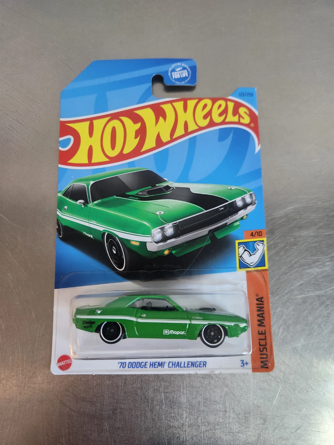 Hot Wheels '70 Dodge HEMI Challenger Muscle Mania