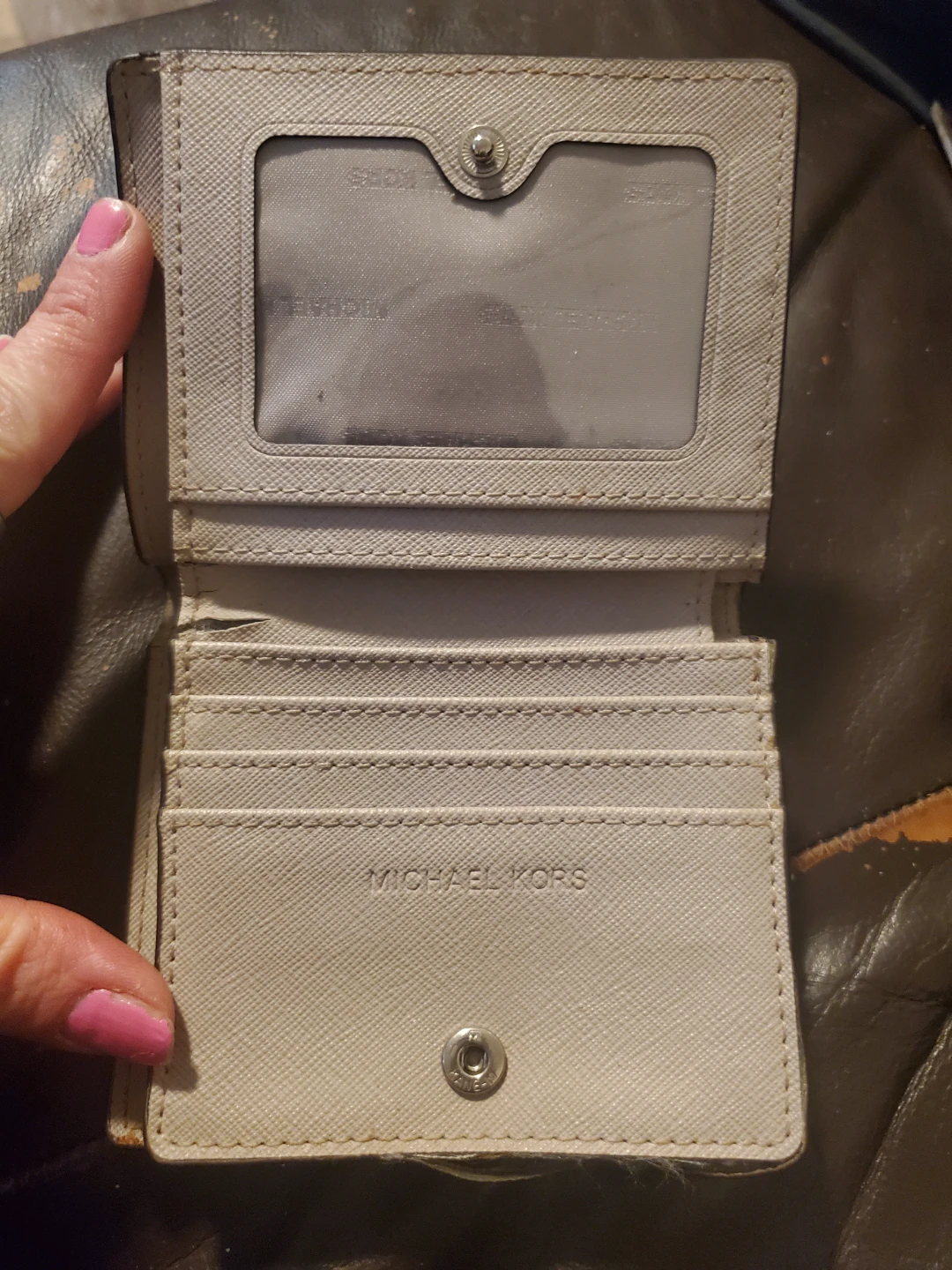 Michael Kors Wallet and Leather Roots Handbag 🏆 - photo 3