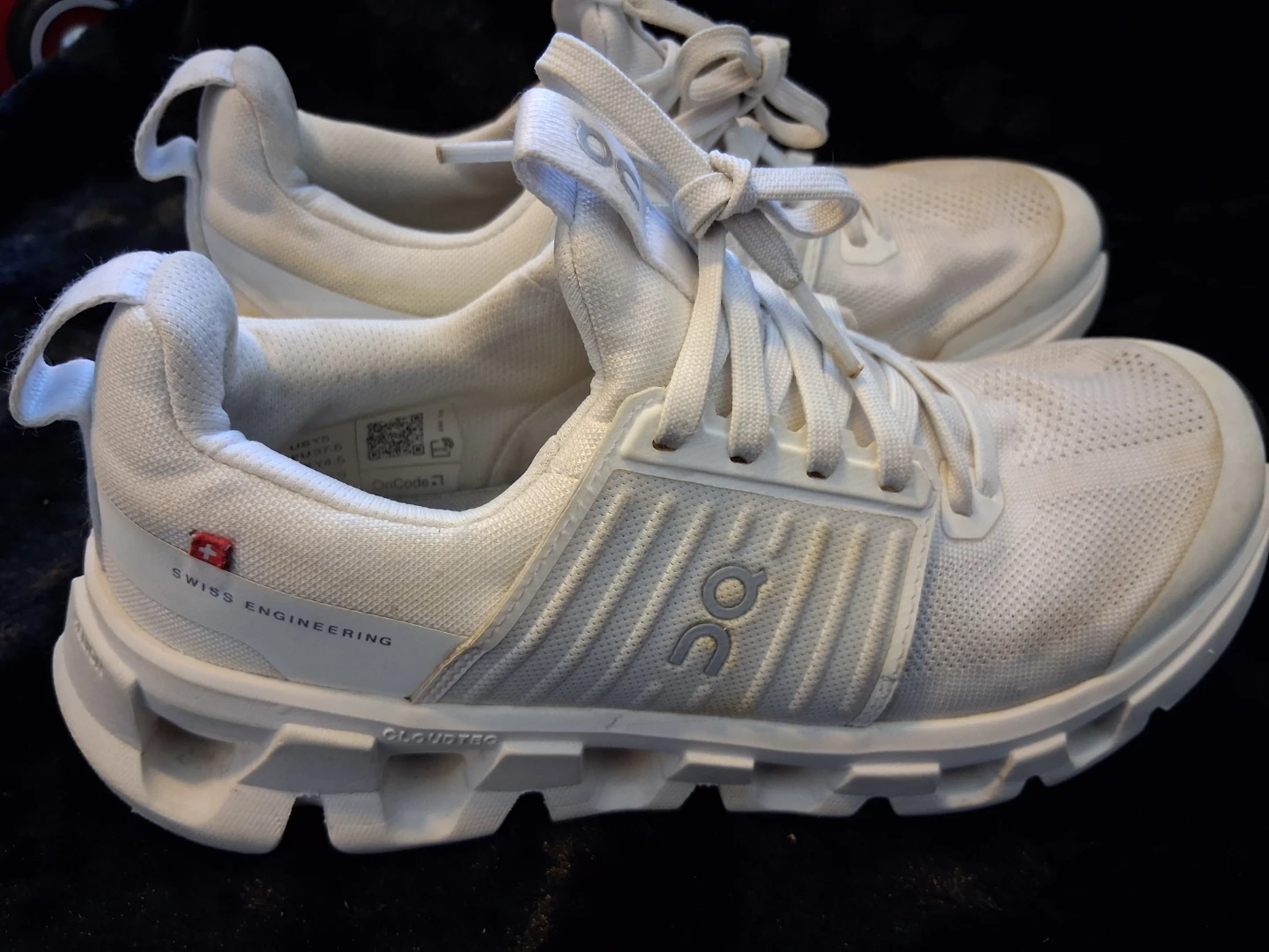 On CloudTec Running Shoes - White
