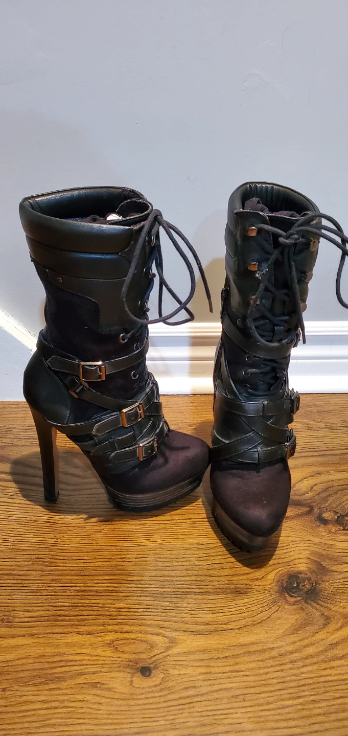Black Lace-Up Buckle Platform Boots - photo 3