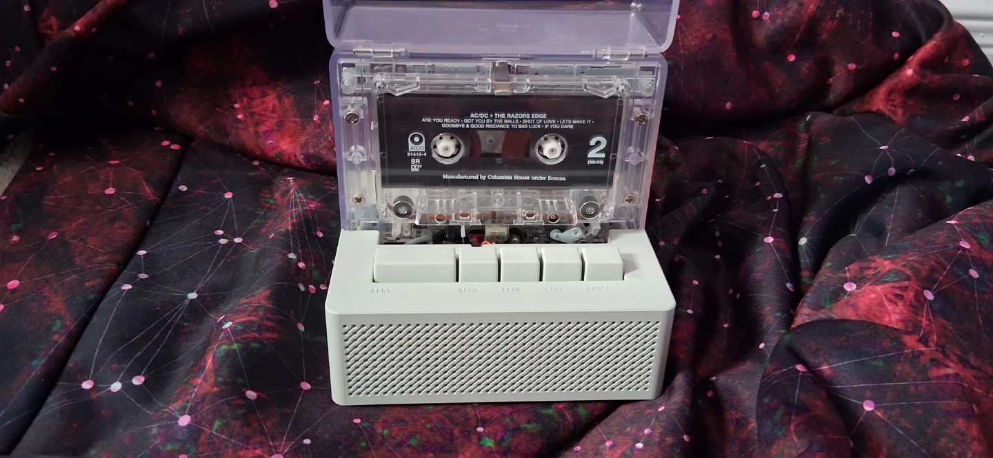 NIN IT'S REAL Portable Cassette Player - photo 2