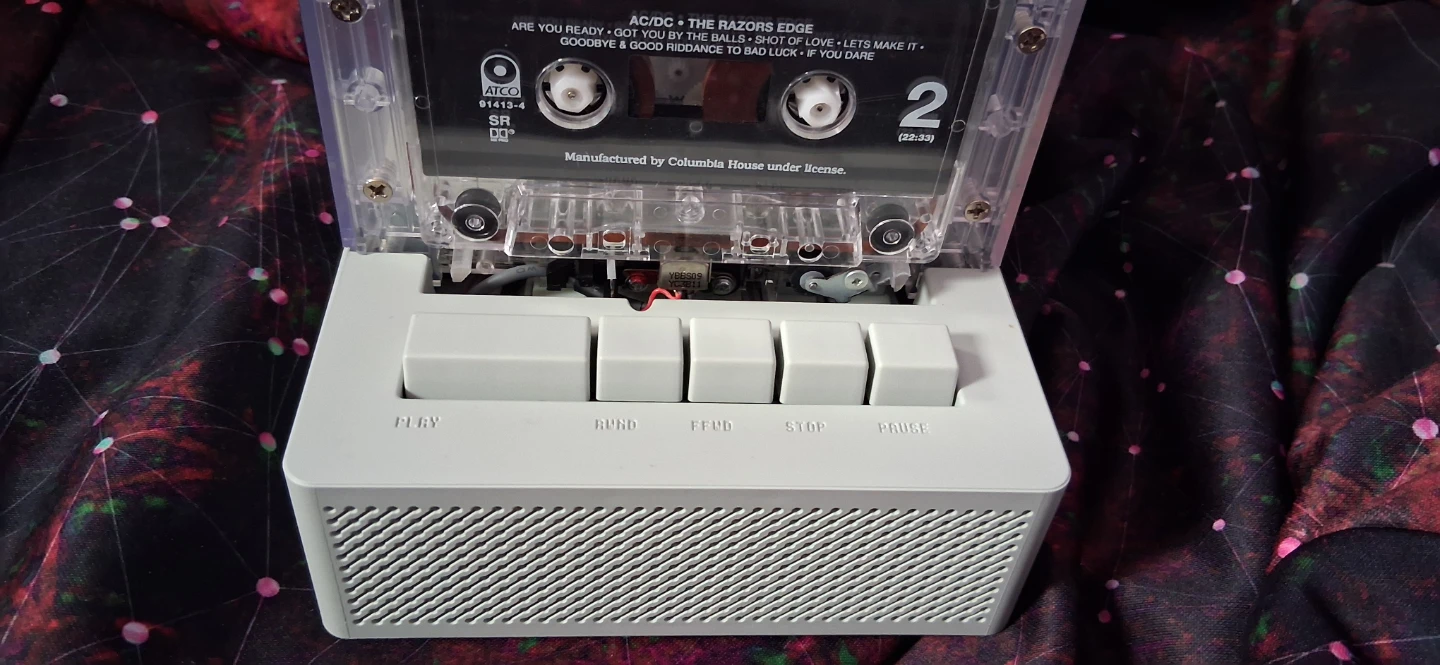 NIN IT'S REAL Portable Cassette Player - photo 3