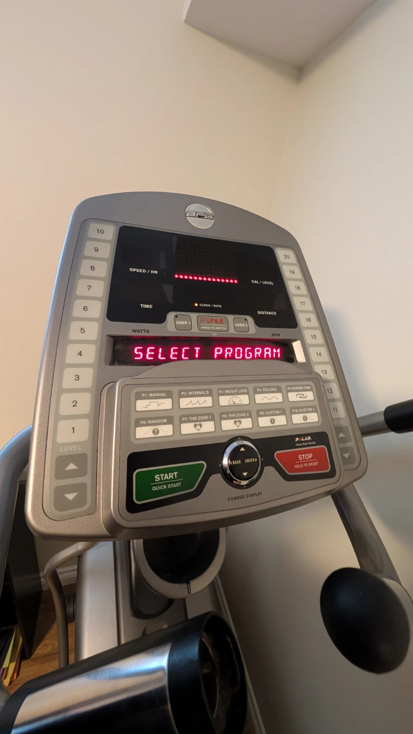 Spirit Fitness 14.0 AE Elliptical Trainer - photo 2