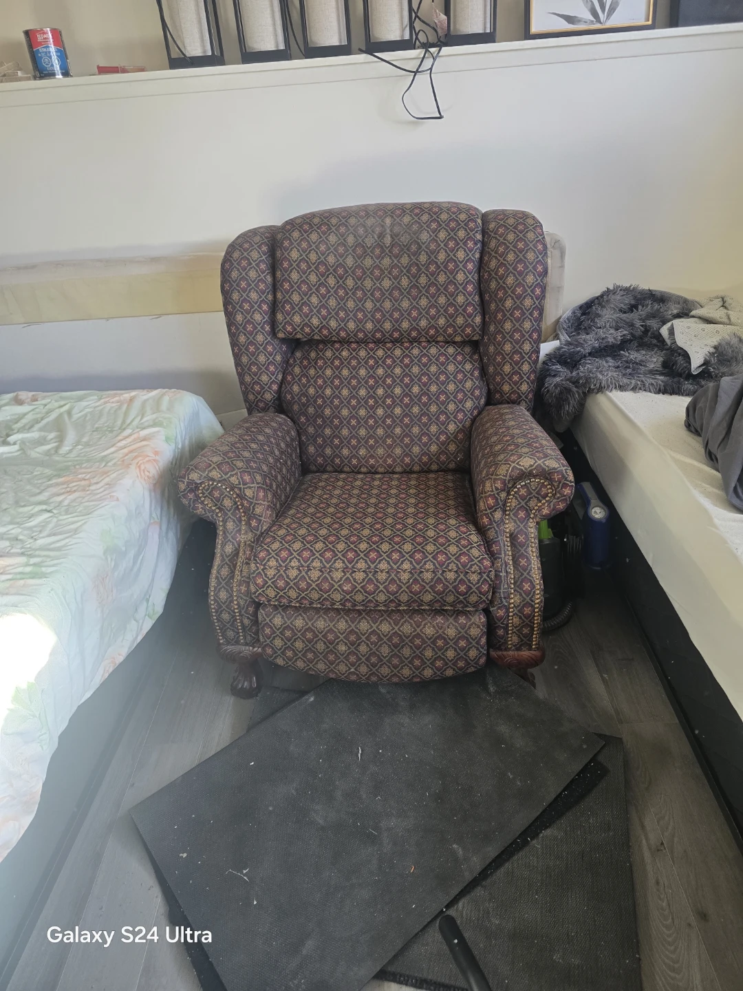 Recliner Chair