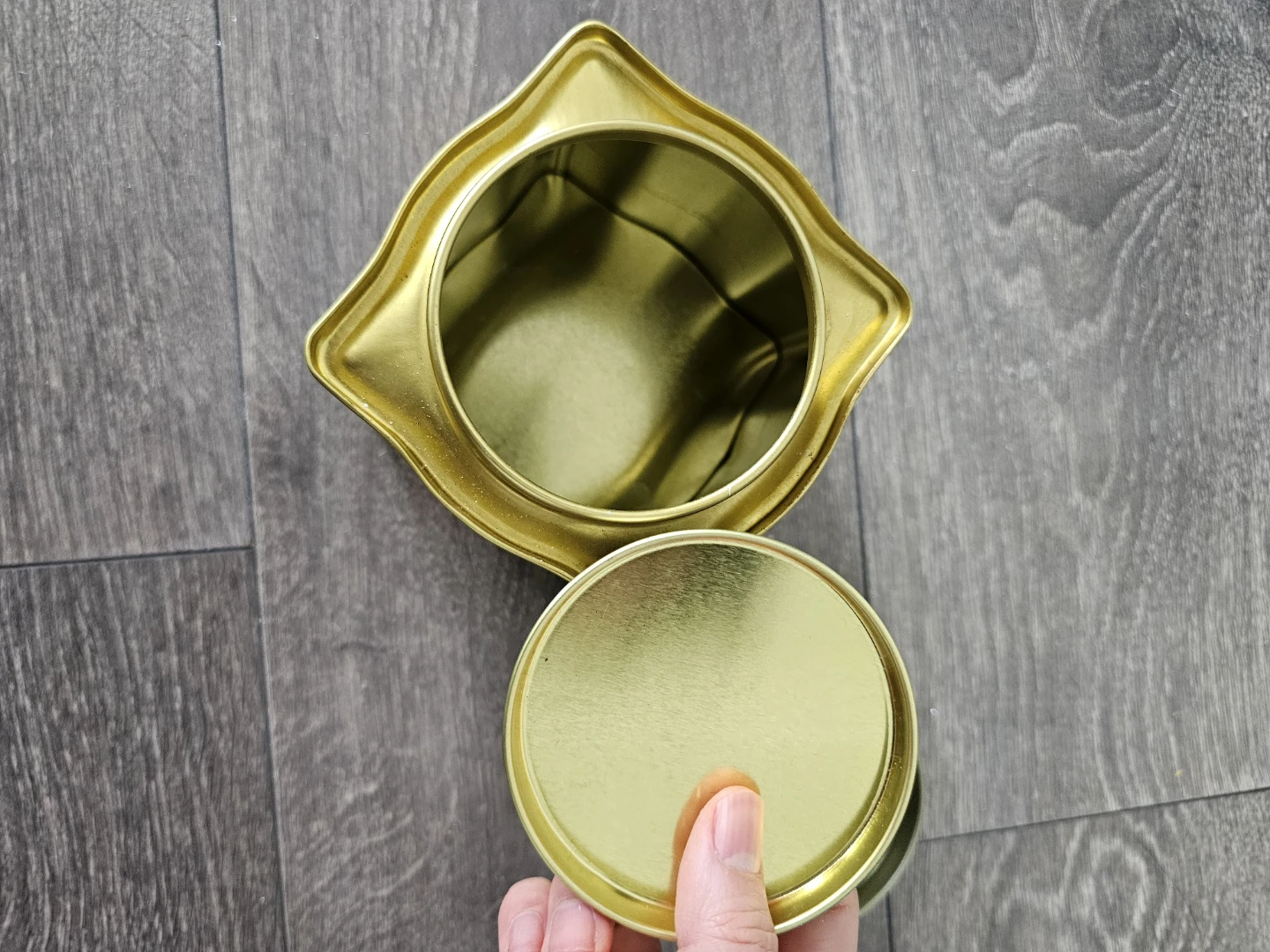 Empty Oolong Tea Tin - photo 2
