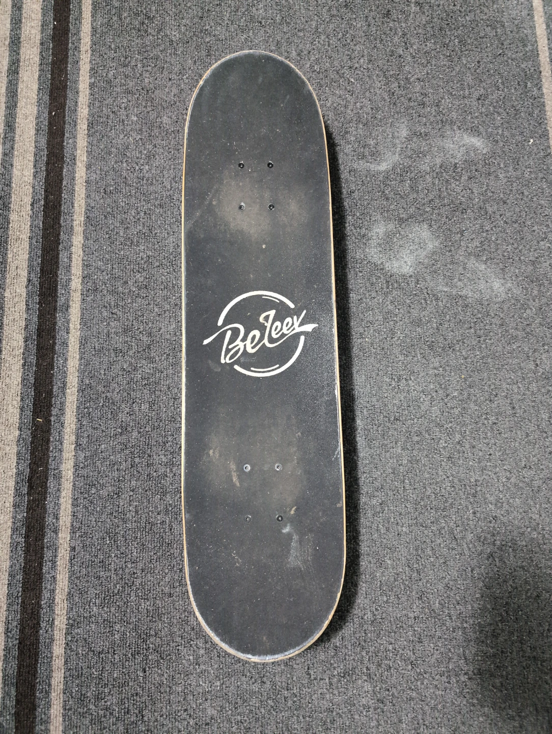 Beleev Skateboard