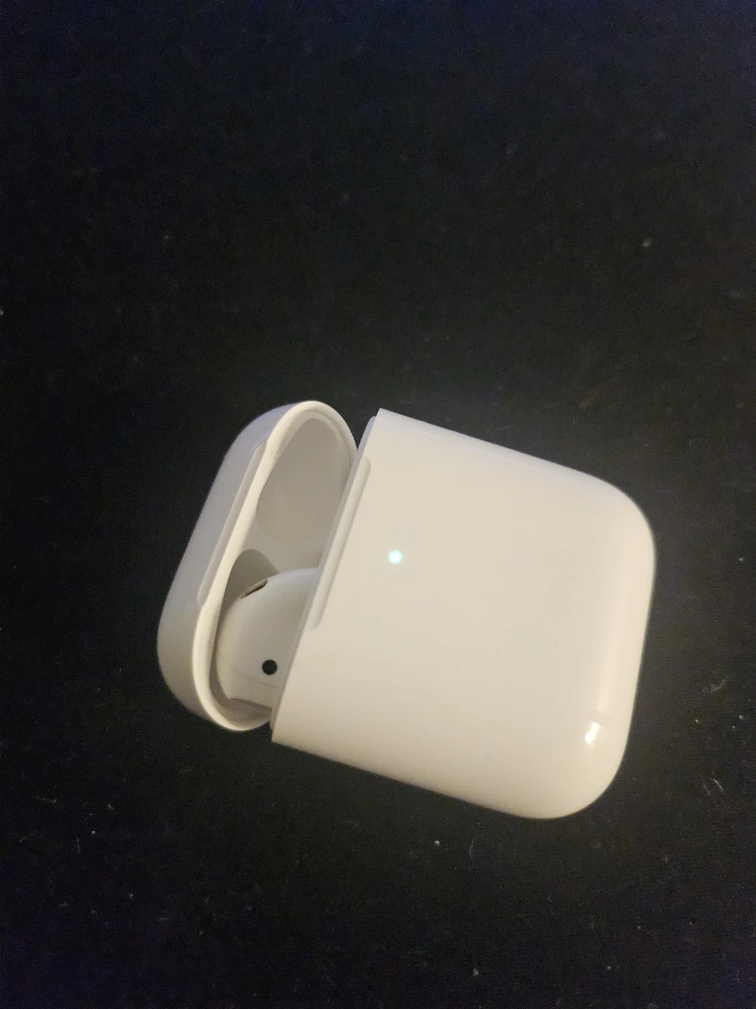 Apple AirPods (2nd generation) - photo 2