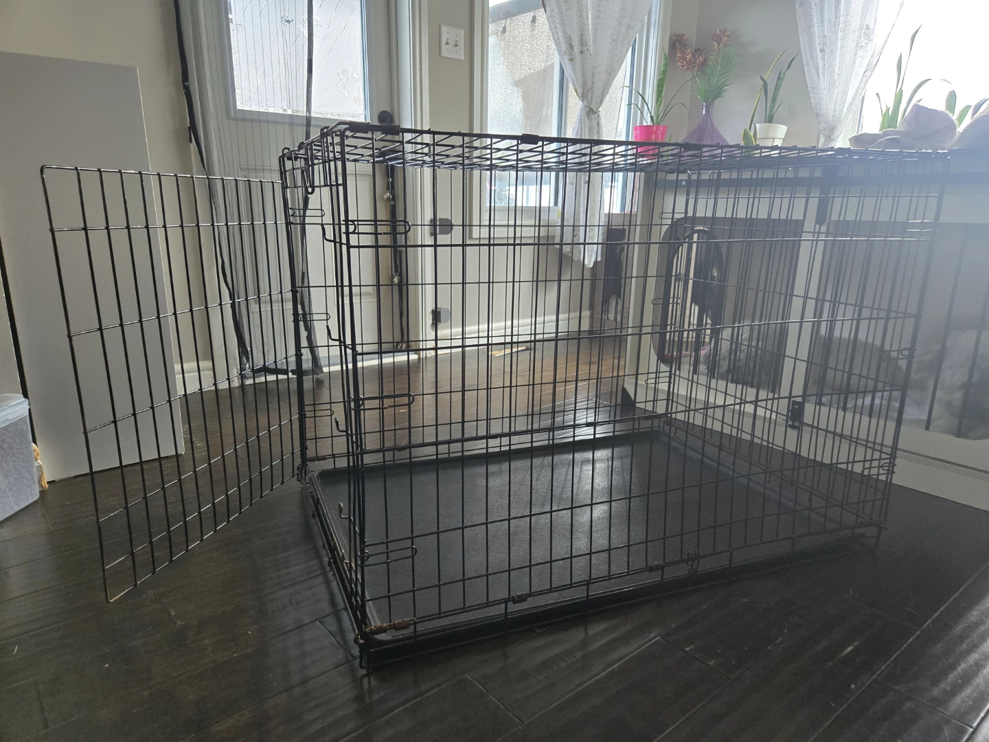 Wire Dog Crate with Tray