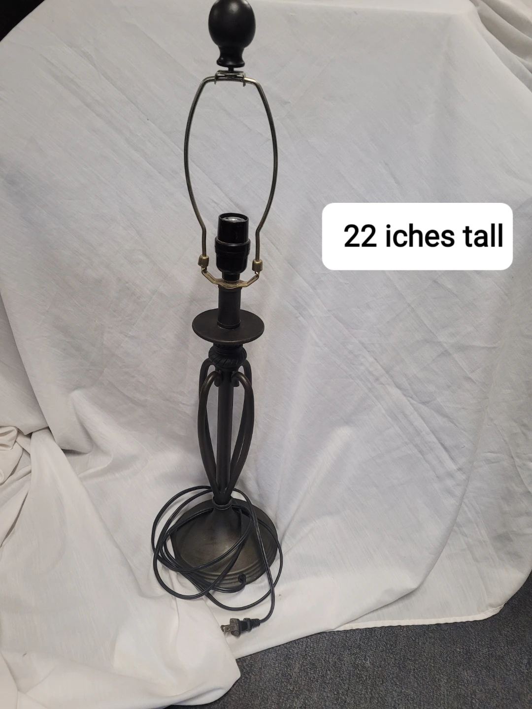 Table Lamp - 22 inches tall - photo 2