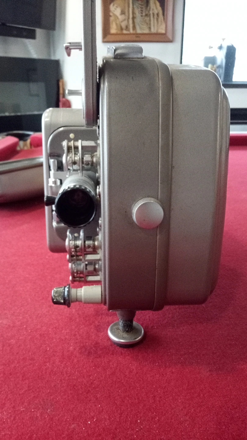 Bolex Paillard 8-5 8mm Film Projector - photo 4