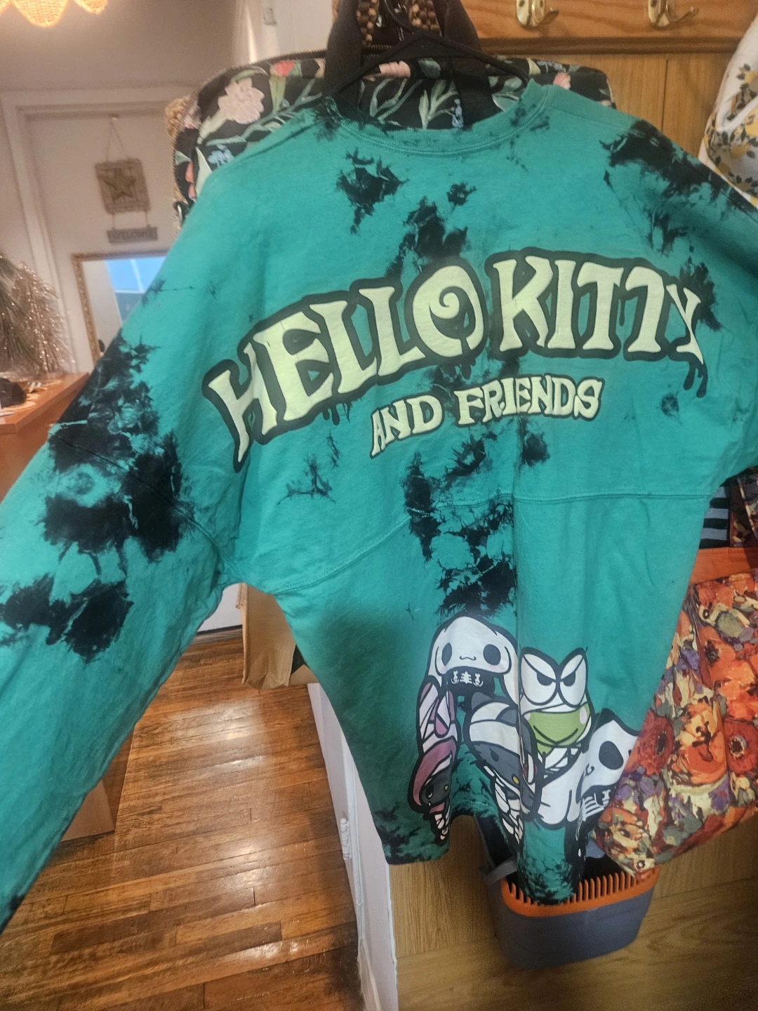 Spirit Jersey Hello Kitty and Friends Tie-Dye T-Shirt Size S/m