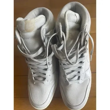 Nike sky dunks Light Grey High-Top Sneakers - photo 3