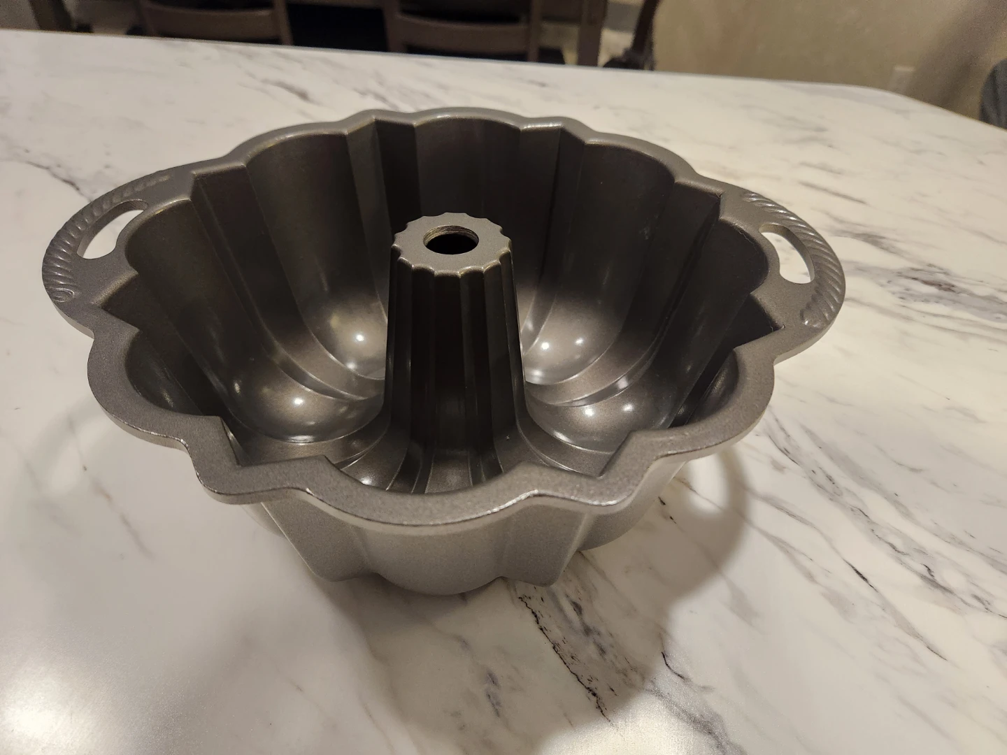 🥕Brand new  Nordic Ware Bundt cake Pan - photo 3