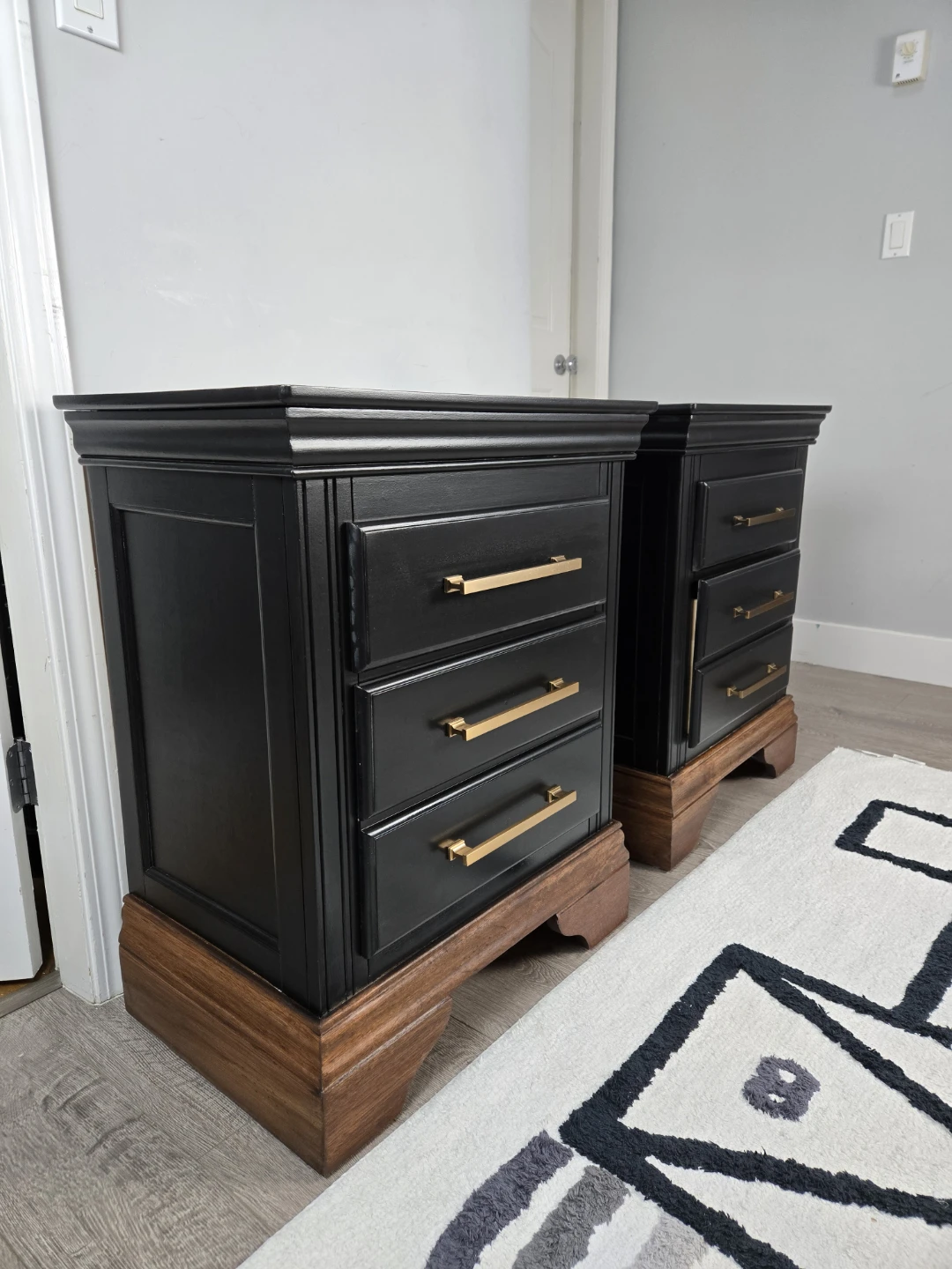 Newly refinished Premium solid wood nightstands - photo 2