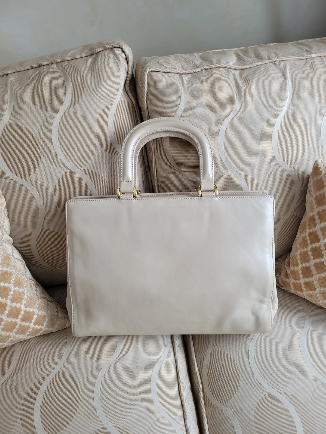 Vtg Holt Renfrew Cream Leather Top Handle Handbag