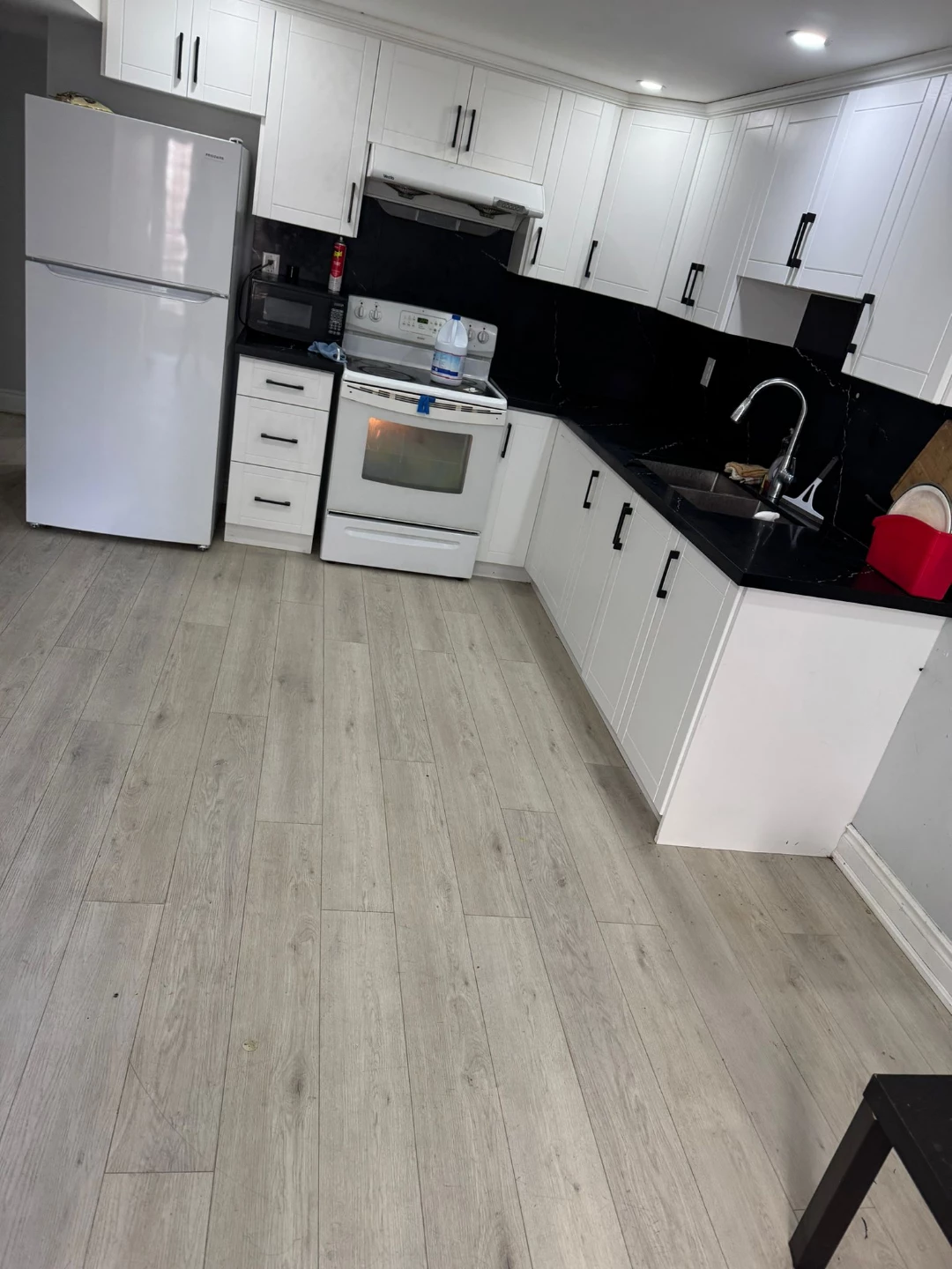Basement for rent in brampton - photo 3