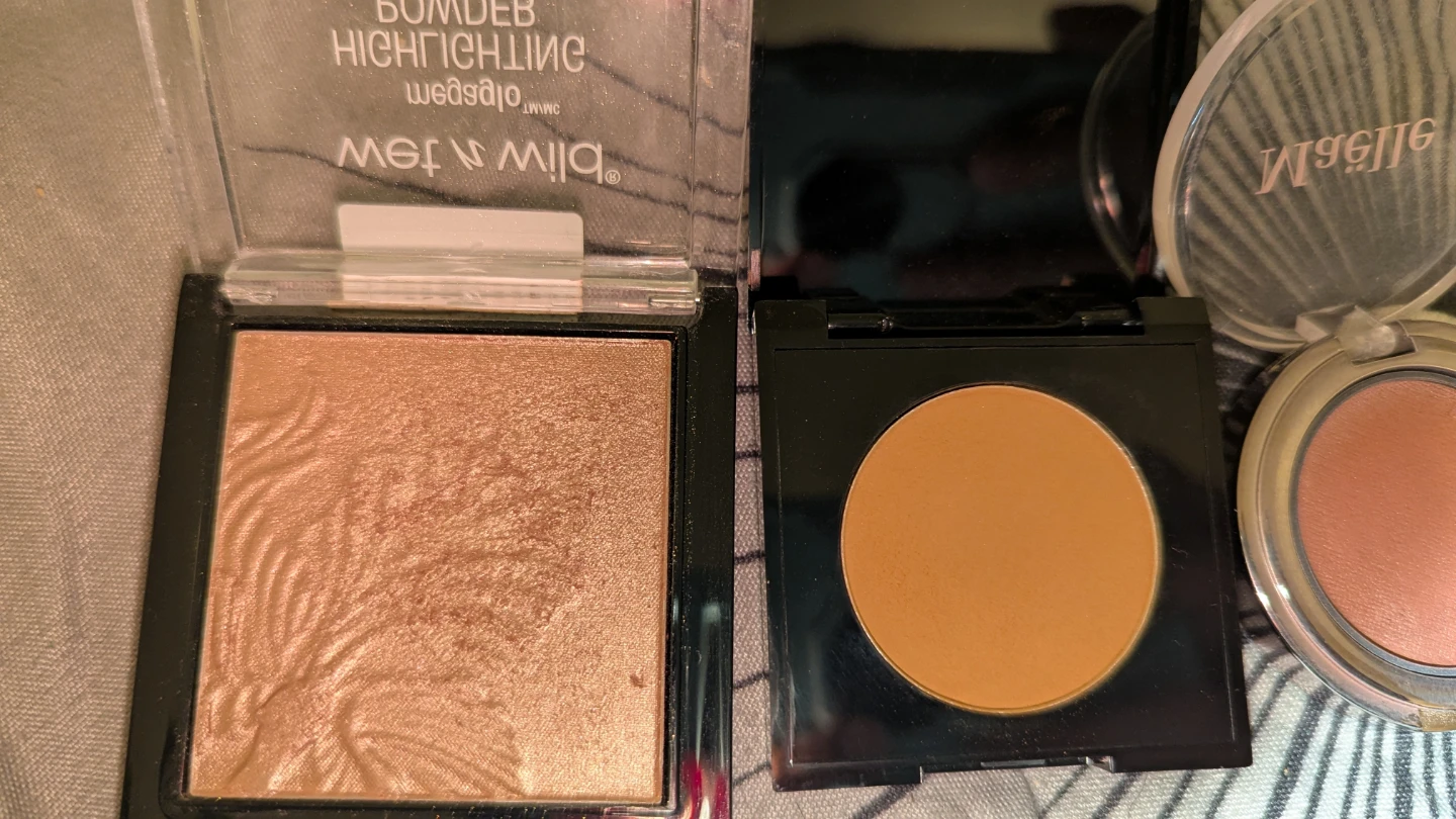 Wet n Wild, Maëlle, and Formula X Makeup Lot - photo 3