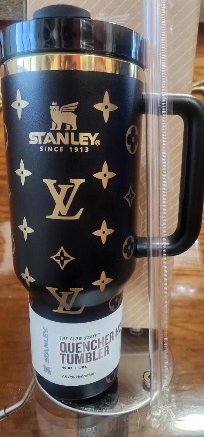 Stanley 40 oz Quencher H2.0 FlowState Tumbler - Black  and gold - photo 2