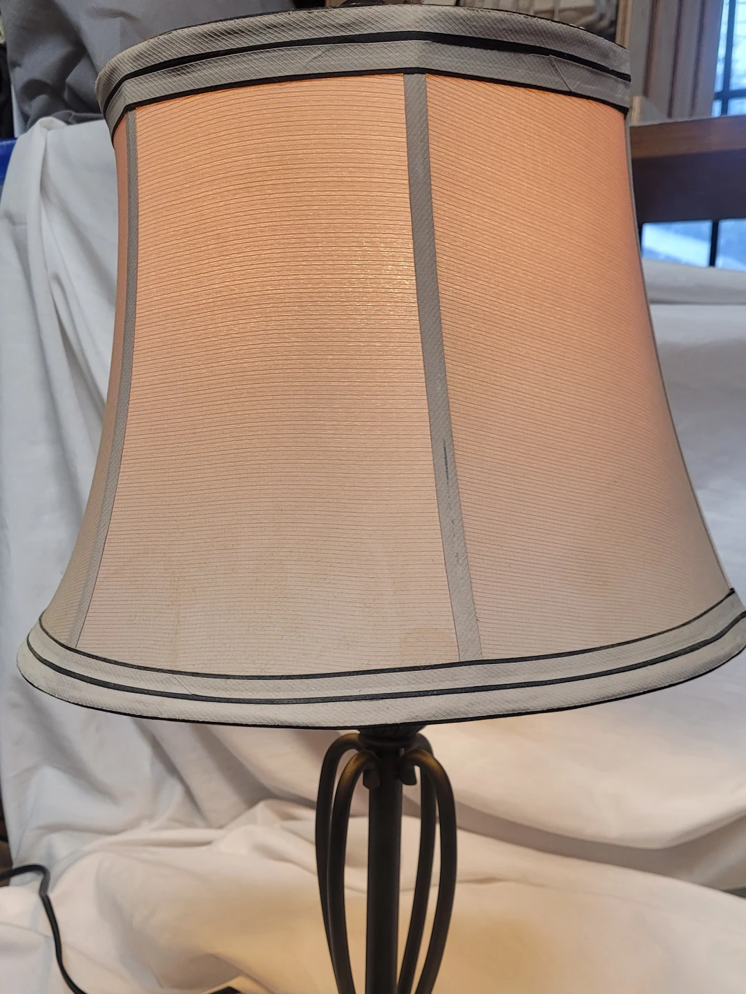 Table Lamp - 22 inches tall - photo 3