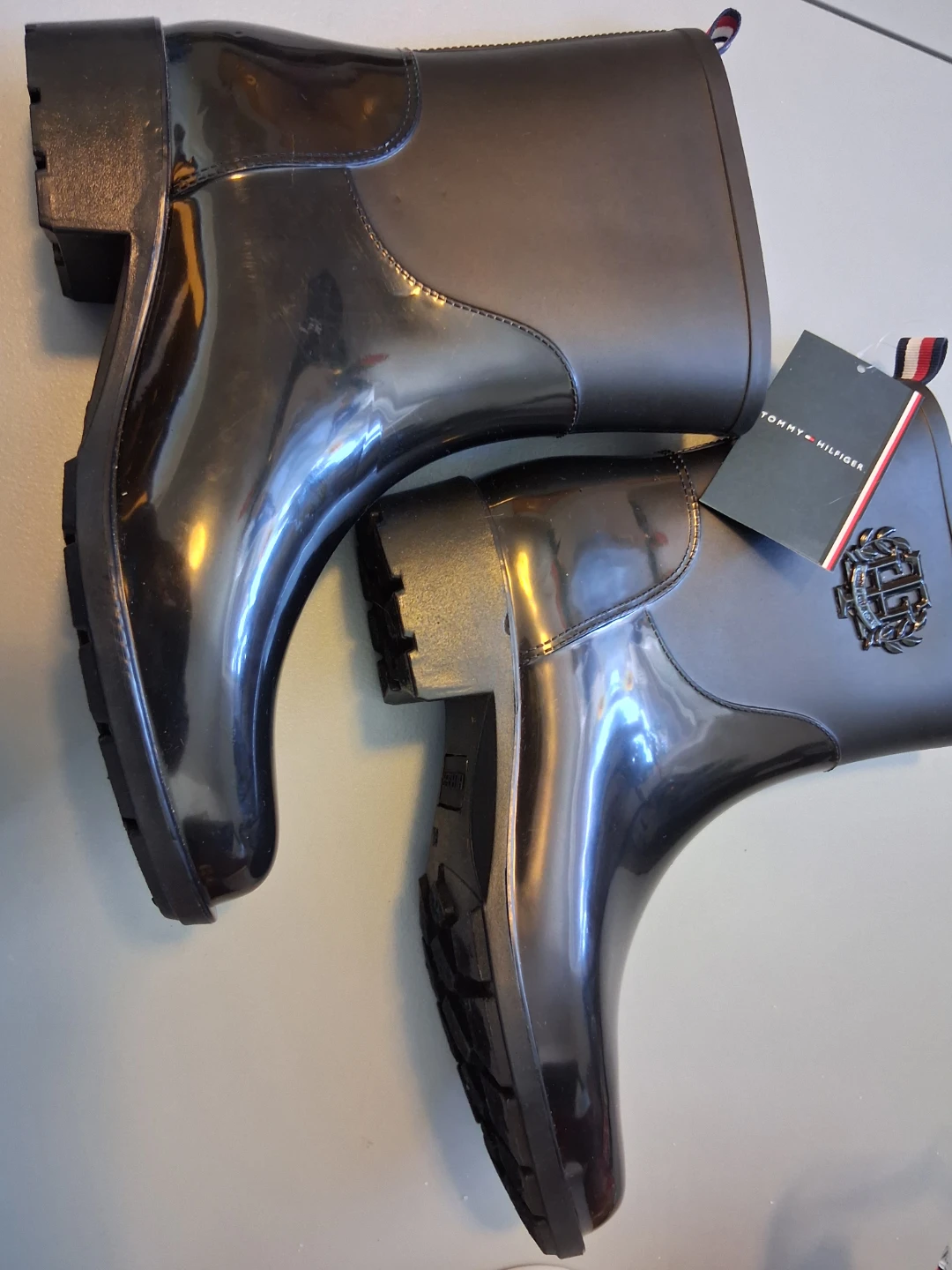 Tommy Hilfiger Women's Rain Boots - Size 8M - photo 2