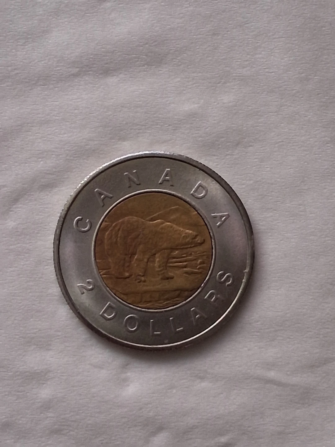 2004 Canadian  $2 coin - photo 2