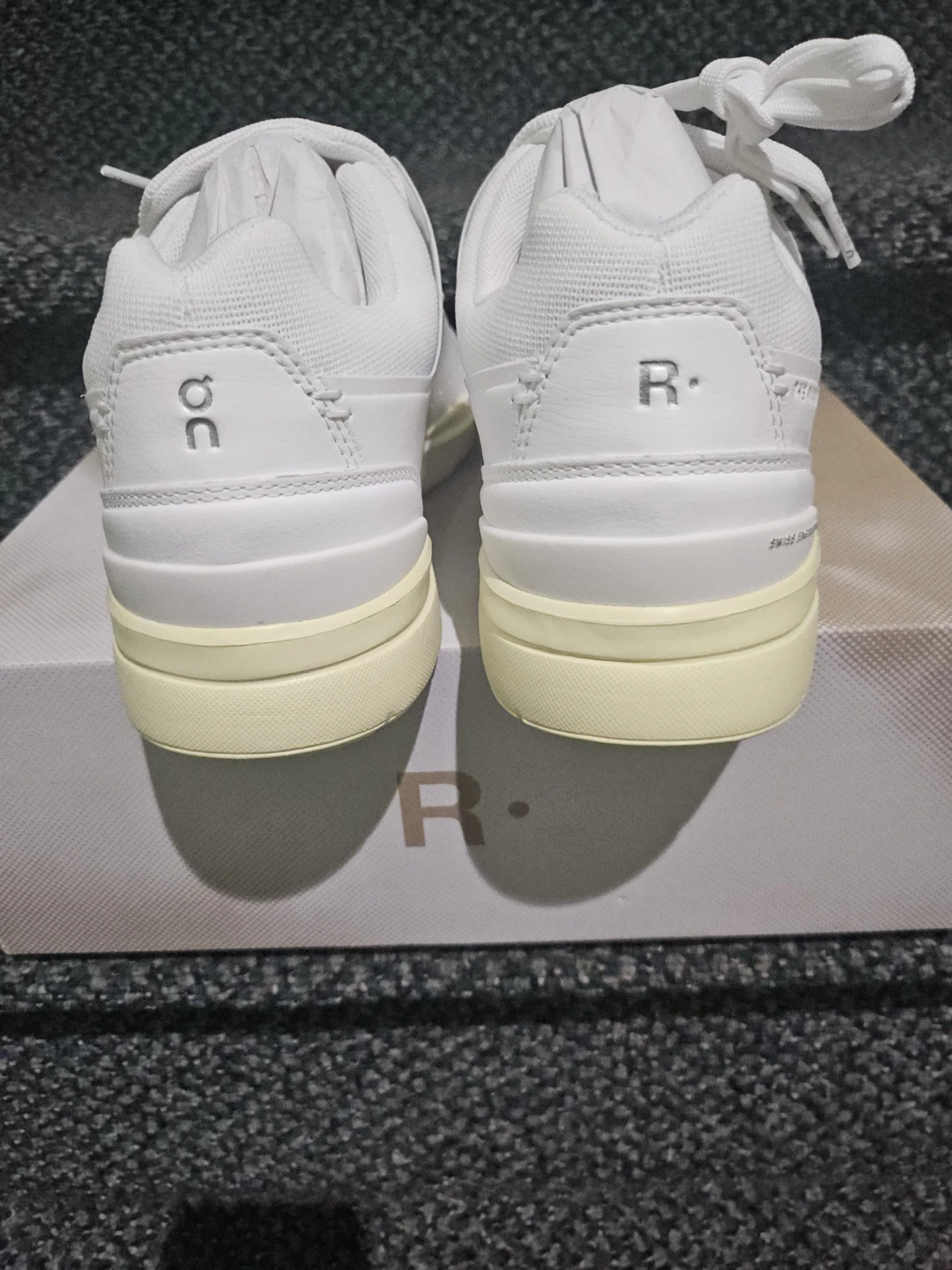 On Running The Roger Advantage White Tennis Shoes