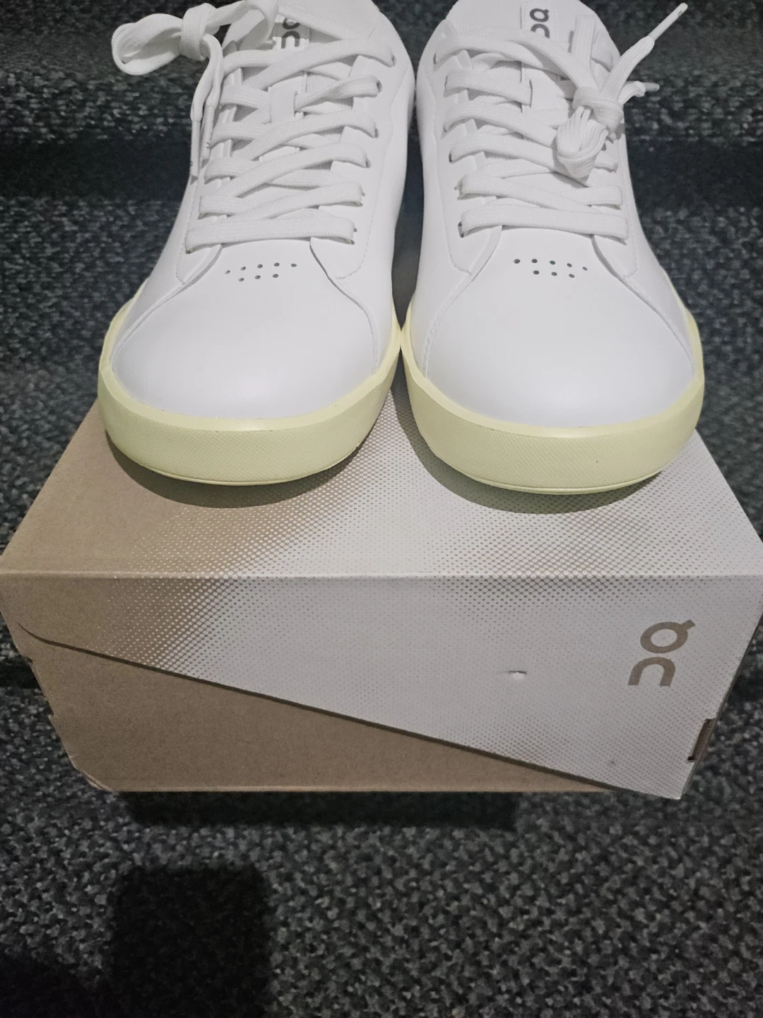 On Running The Roger Advantage White Tennis Shoes - photo 3