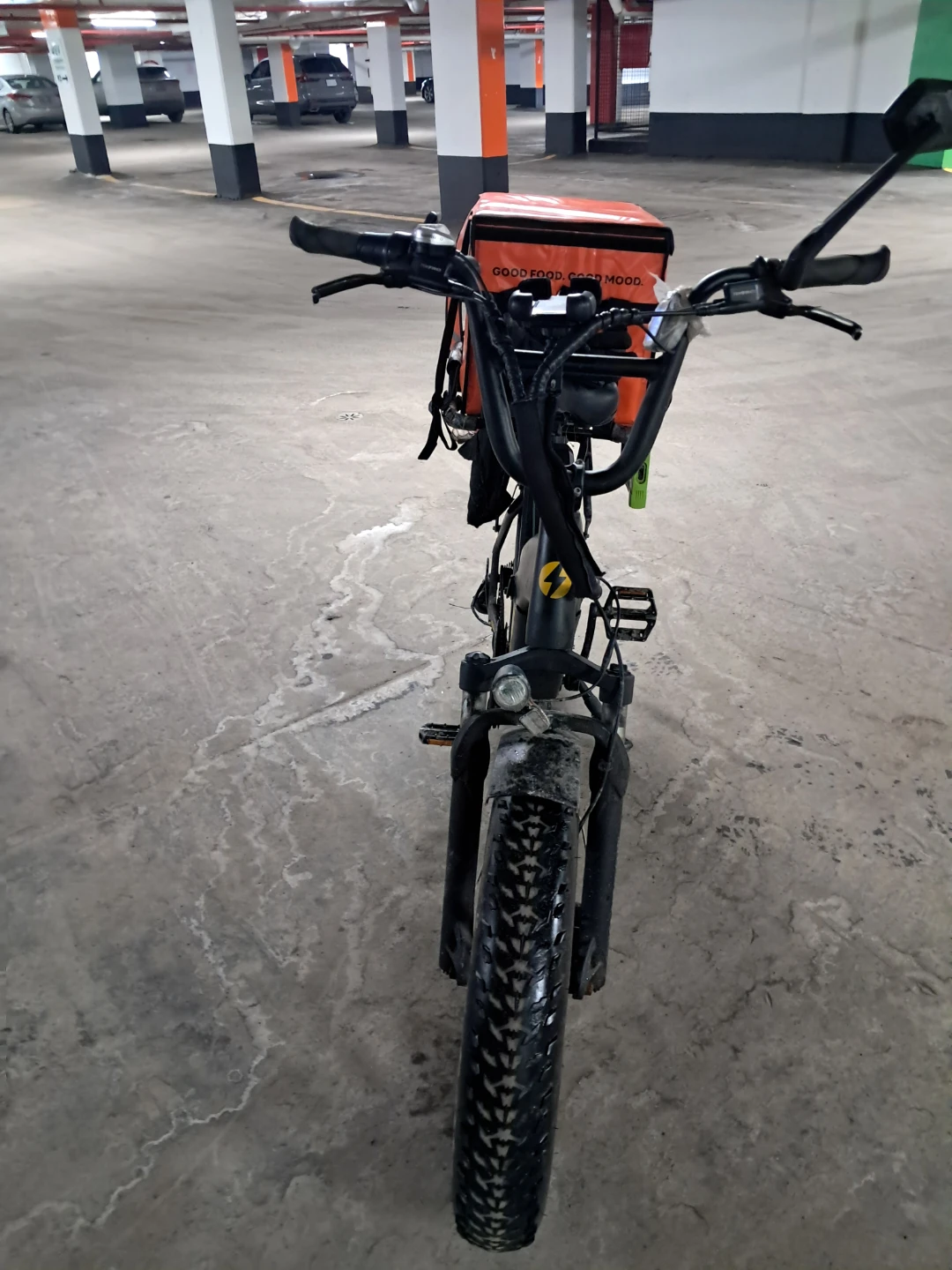 MOVIN Electric Bike with Orange Delivery Bag - photo 2