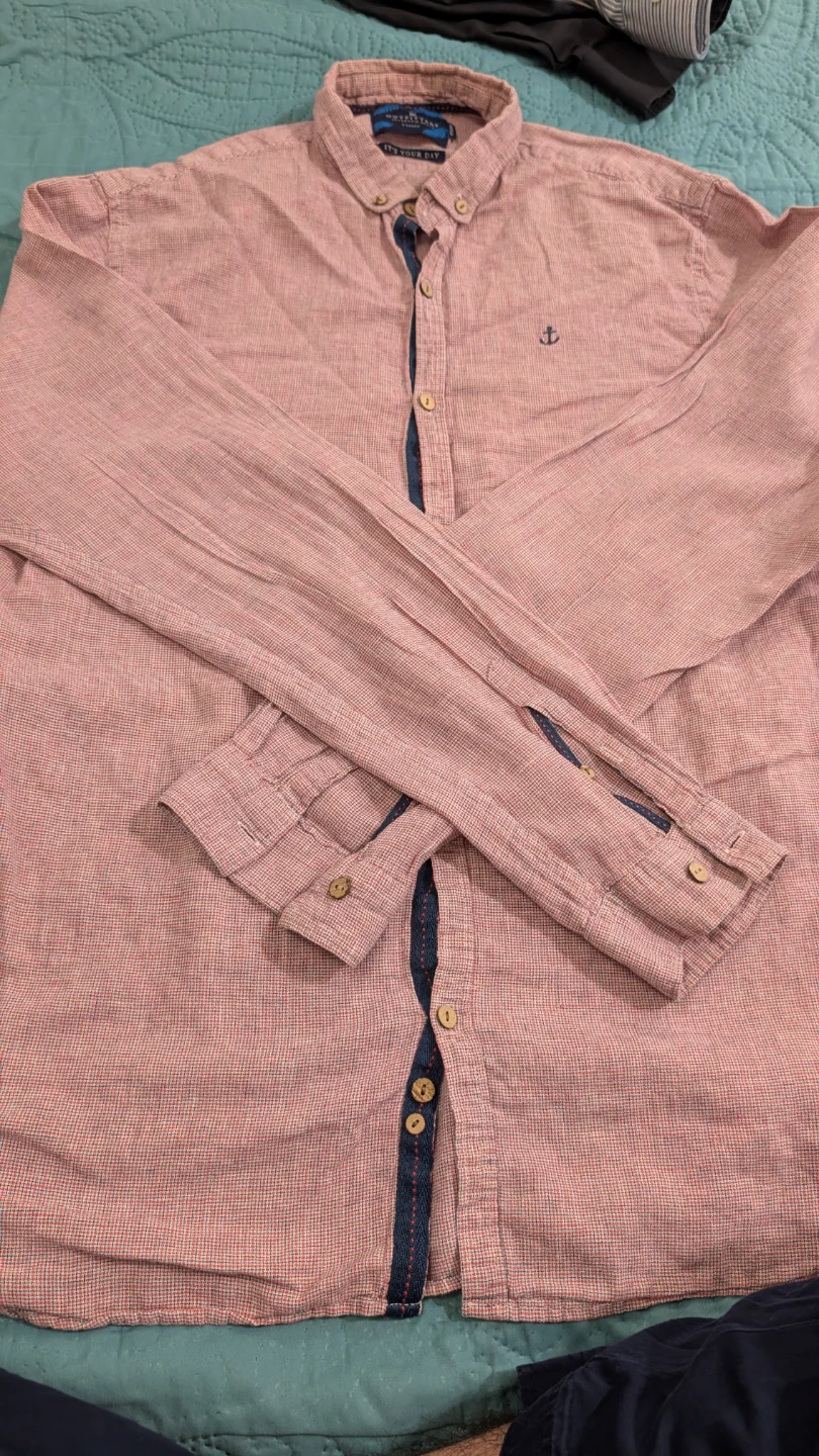 Outfitters Men's XL Long Sleeve Button-Up Shirt