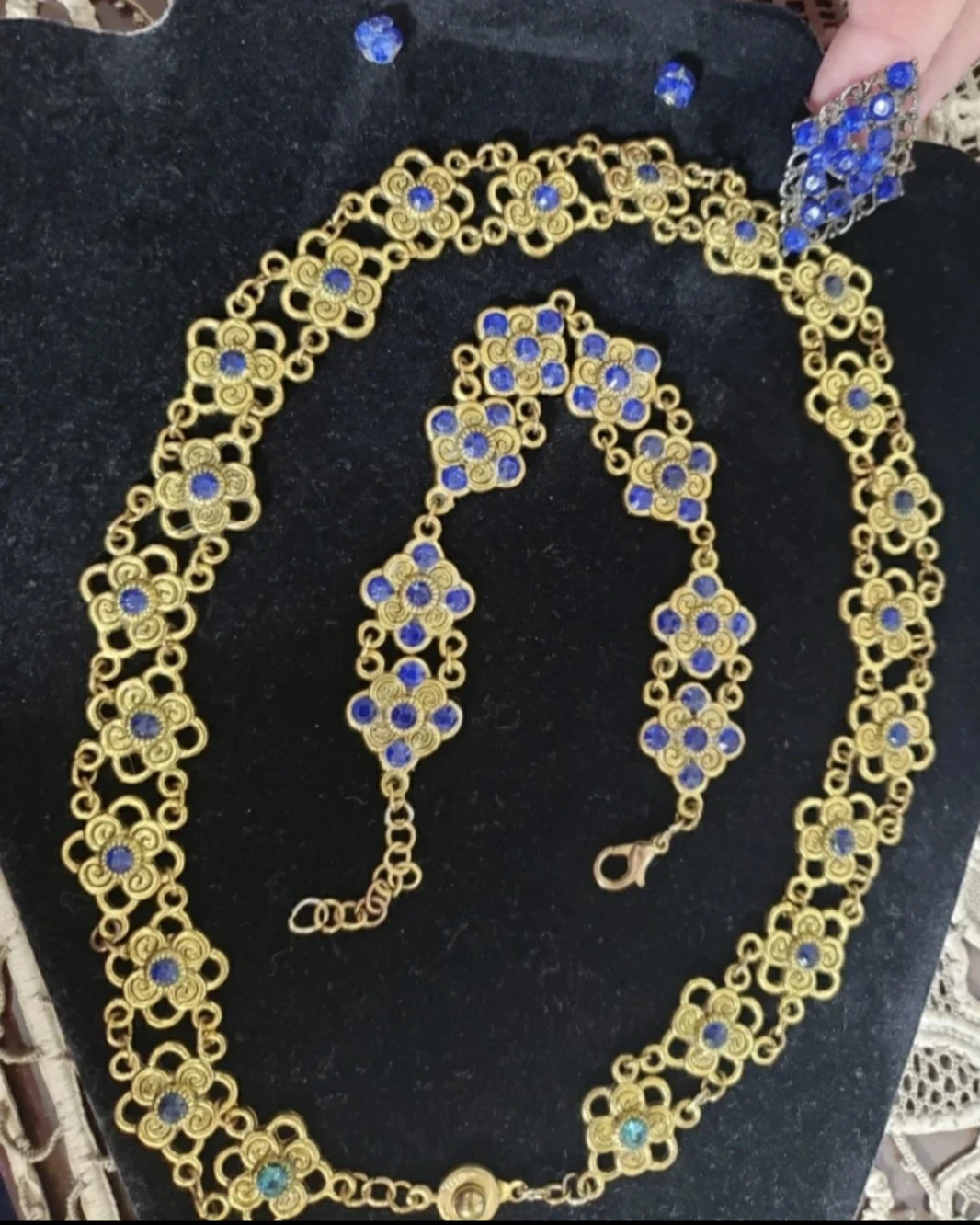 new  4 pcs set Gold tone necklace set with blue stones - photo 2