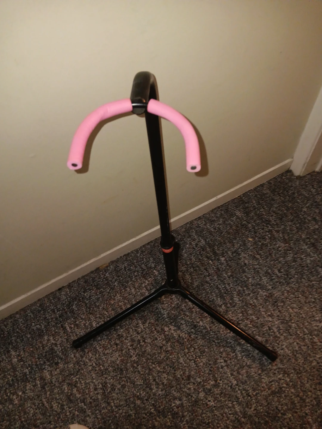 Adjustable Guitar Stand