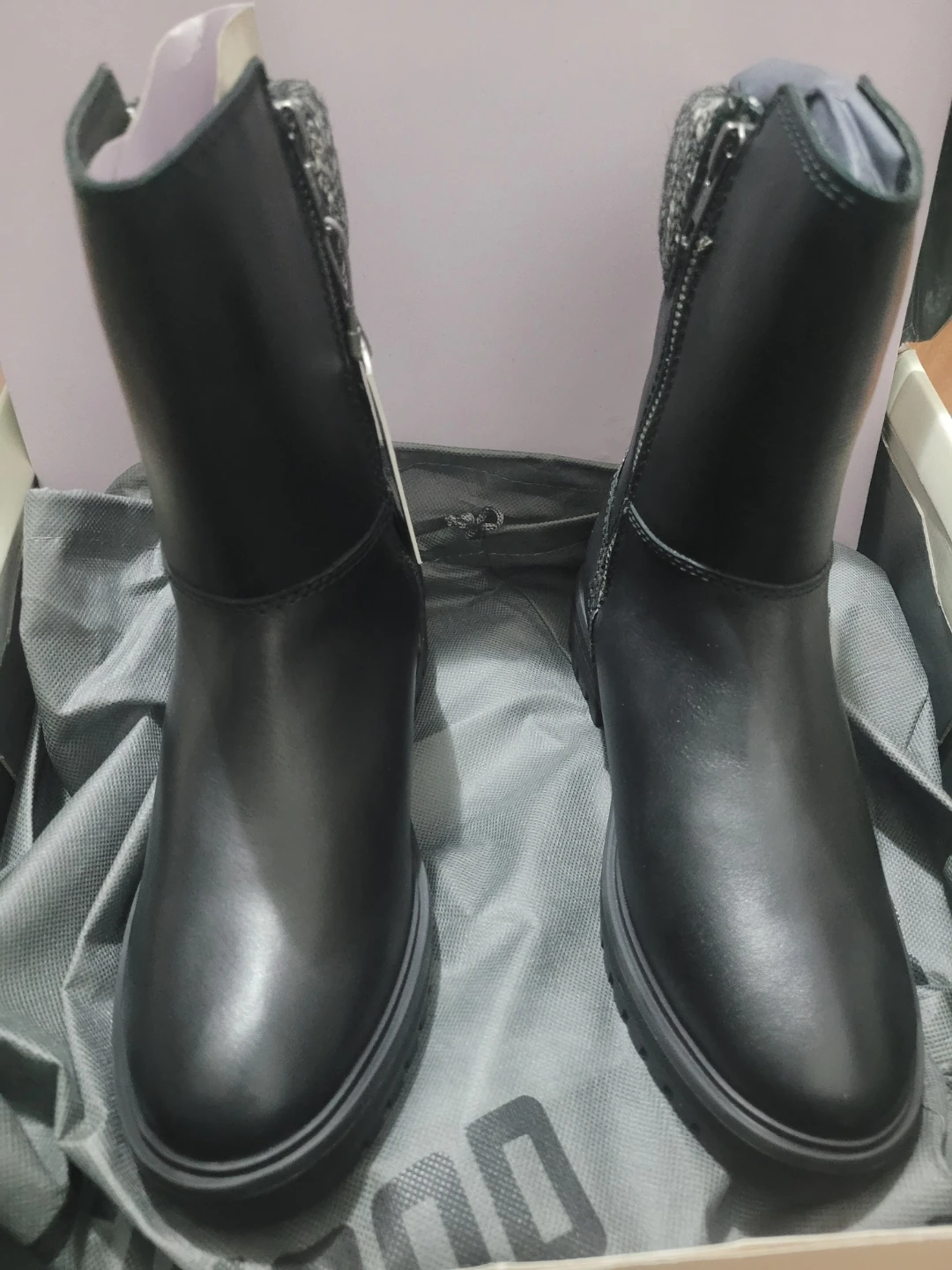Cougar Women's Waterproof Leather Boots - Size 6 - photo 2