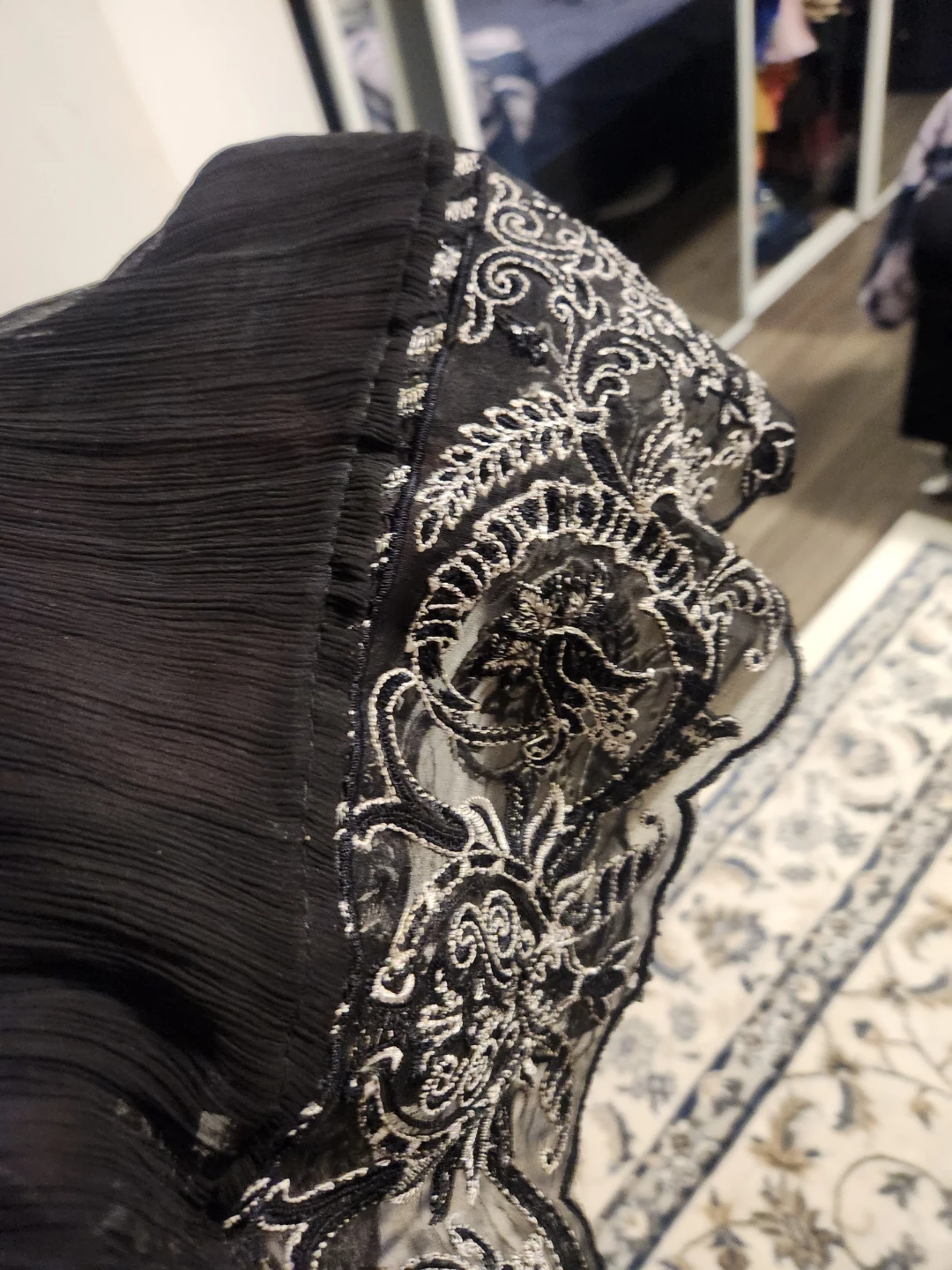 Black Velvet Embellished Kurti with Scarf - photo 5