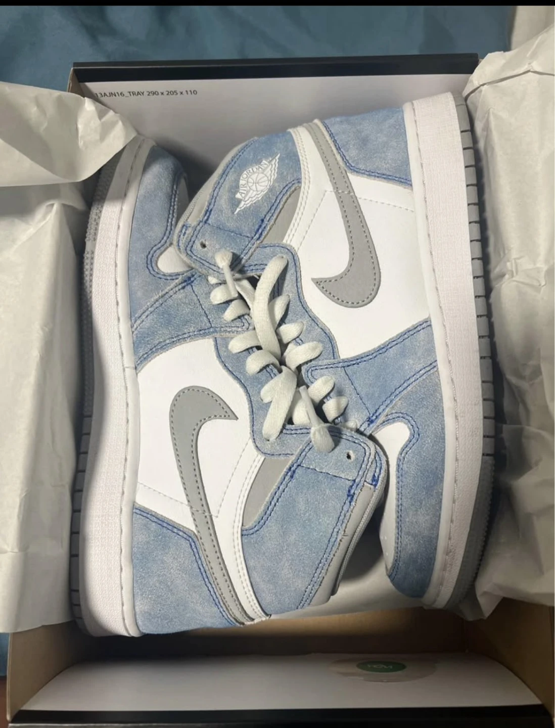 Jordan 1 high hyper  royal Size 6.5Y