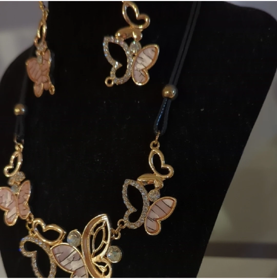 Butterfly Necklace and Earring Set - photo 3