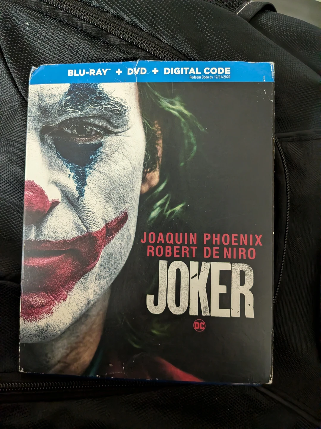 Joker Blu-ray + DVD + Digital Code - photo 2