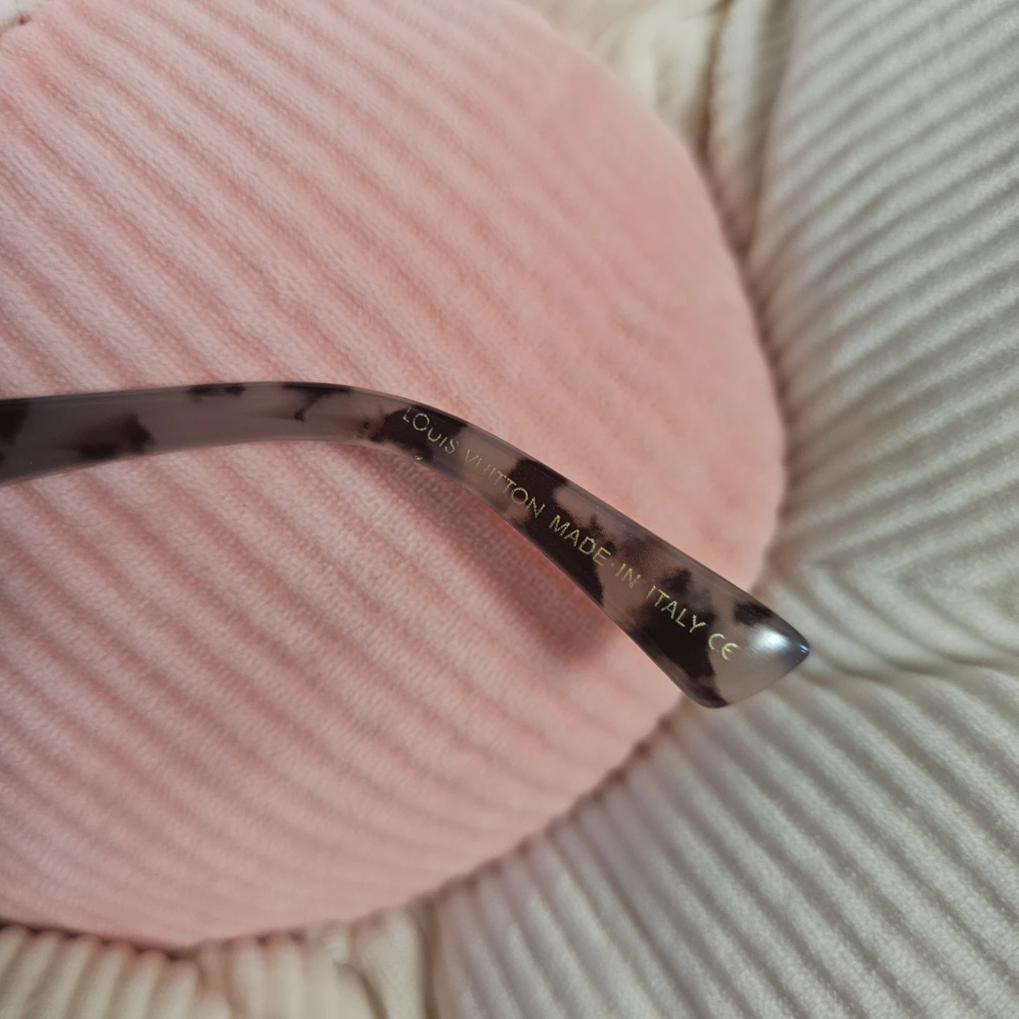 Louis Vuitton Sunglasses - photo 3